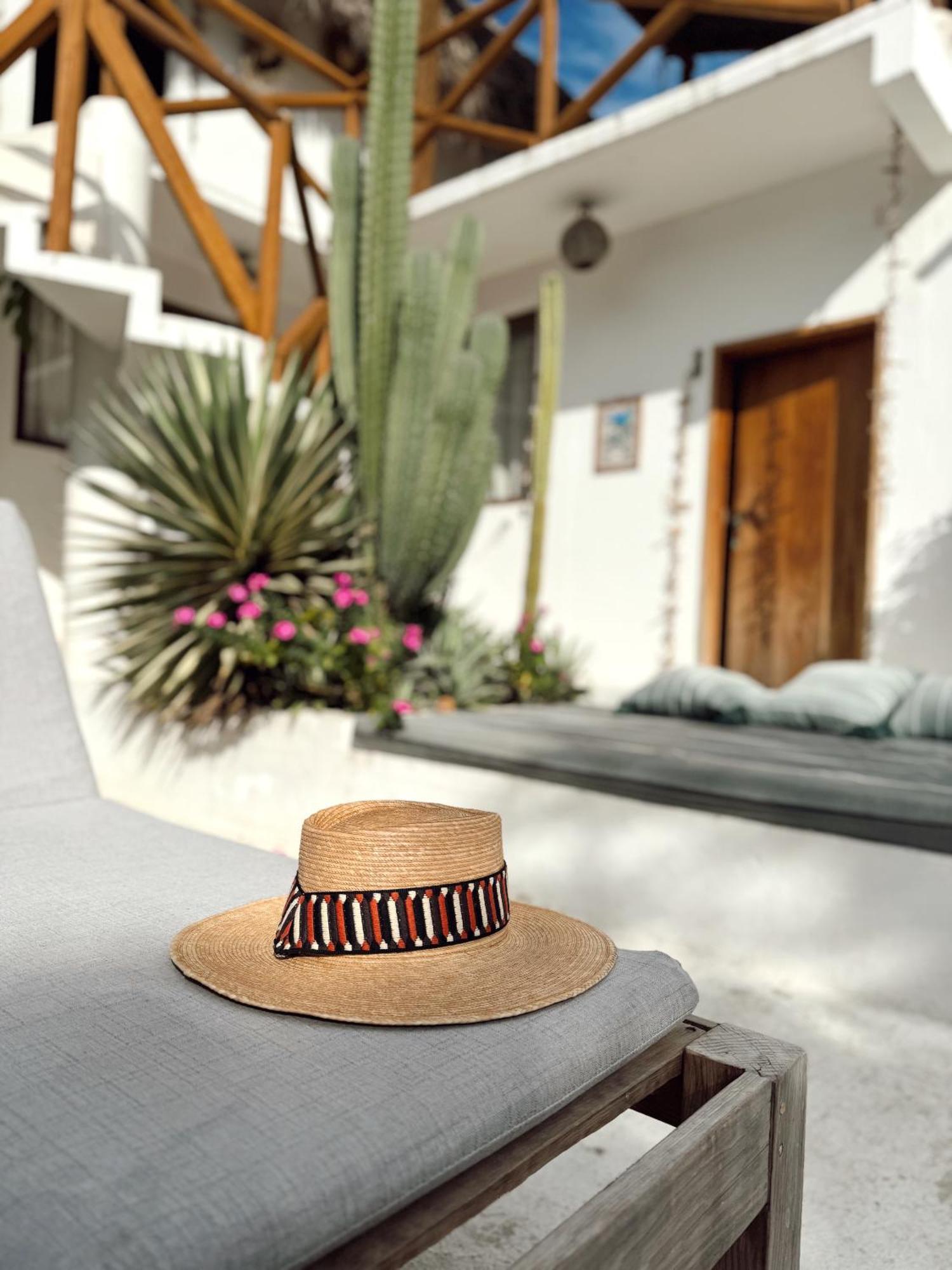Hotel Casa Leone La Punta à Brisas de Zicatela Extérieur photo
